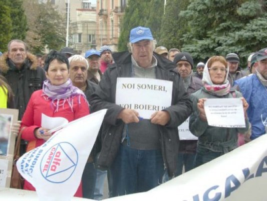 Companiile de stat pot creşte salariile, din 2014